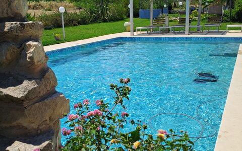 Villa le 2 Emme: Blauw, Zwembad, Vrije Tijd, Tuin, Waterpartij, Schaduw, Toevlucht, Landscaping, Backyard