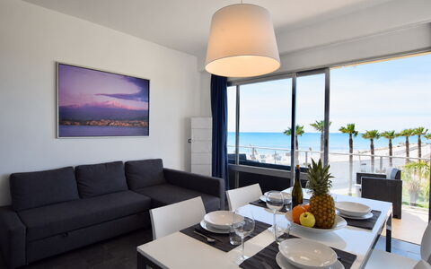 La Casa di Luigi: Meubilair, Zee, Schaduw, Stoel, Appartement, Oceaan, Kust, Toevlucht, Hotel