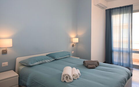 La Casa di Luigi: Meubilair, Interieur Ontwerp, Slaapkamer, Bed, Verdieping, Textiel, Laken, Bedding, Kamer, Flooring