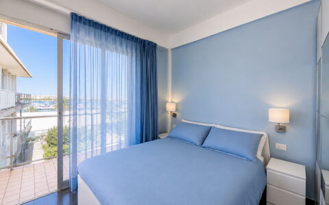 La Casa di Luigi: Blauw, Interieur Ontwerp, Verdieping, Appartement, Plafond, Toevlucht, Balkon, Slaapkamer, Hotel, Bed