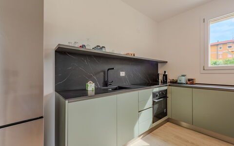 Annamaria: Keuken, Countertop, Toestel Van De Keuken, Interieur Ontwerp, Flooring, Cabinetry, Major Appliance, Meubilair, Hout, Huishoudapparatuur