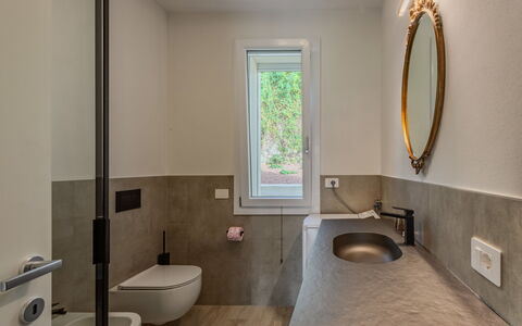 Annamaria: Flooring, Muur, Loodgieterswerkinrichting, Interieur Ontwerp, Verdieping, Badkamer, Wastafel, Wastafel In De Badkamer, Kraan, Loodgieter
