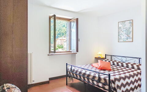 Casa Giamba: Meubilair, Buitenmeubels, Stoel, Tuin, Beits, Gazon, Hardwood, Schaduw, Backyard