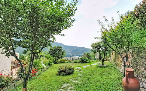 Cà Olivella: Meubilair, Keuken En Eettafel, Stoel, Verdieping, Zee, Balkon, Oceaan, Toevlucht, Eco Hotel, Eetkamer