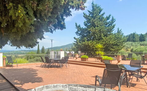 La Camporena: Meubilair, Keuken En Eettafel, Stoel, Verdieping, Zee, Balkon, Oceaan, Toevlucht, Eco Hotel, Eetkamer