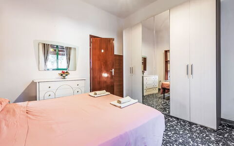 Villetta Luisa: Meubilair, Keuken En Eettafel, Stoel, Verdieping, Zee, Balkon, Oceaan, Toevlucht, Eco Hotel, Eetkamer