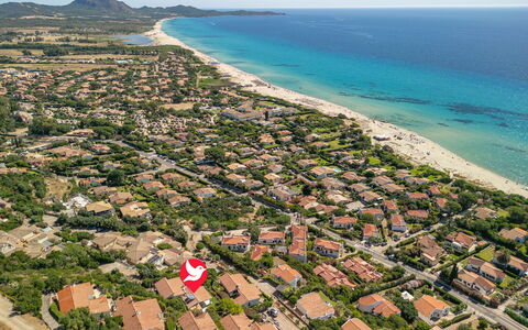 Mirarei: Family Car, Appartement, Luxevoertuig, Mid-Size Car, Parking, Sedan, Compacte Auto, Stadsauto