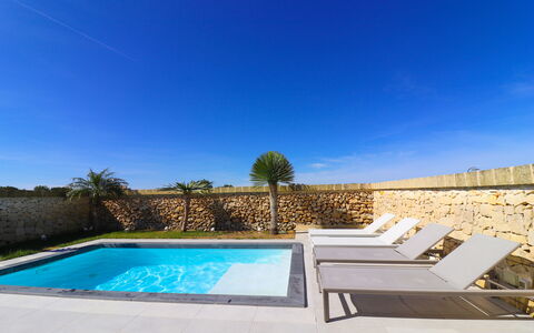Villa Ginevra Luxury Otranto: Blauw, Zwembad, Toevlucht, Samengesteld Materiaal, Buitenmeubels, Villa, Hotel, Eco Hotel, Tegel, Badplaats