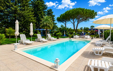 Villa Didymos: Zwembad, Toevlucht, Tuin, Vrije Tijd, Eco Hotel, Landscaping, Schaduw, Hotel, Badplaats