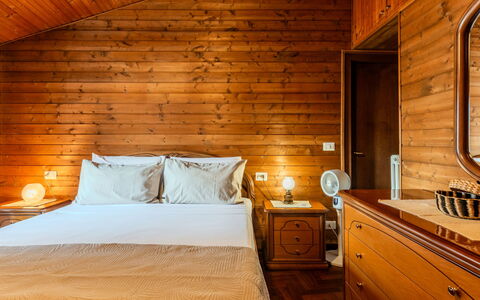 Casa Gloria: Interieur Ontwerp, Hout, Flooring, Meubilair, Verdieping, Plafond, Bed, Slaapkamer, Verlichting, Kamer