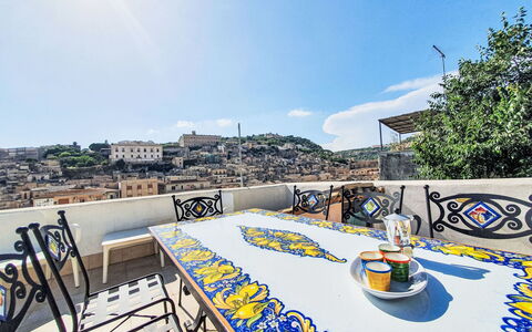 Tra Cielo e Pietra: Appartement, Condominium, Gemengd Gebruik, Hotel, Balkon