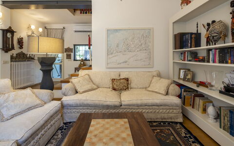 Villa El Perlè, Padenghe sul Garda: Meubilair, Interieur Ontwerp, Bankstel, Flooring, Muur, Verdieping, Hout, Woonkamer, Kamer, Plafond