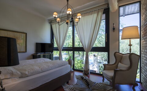 Villa El Perlè, Padenghe sul Garda: Meubilair, Interieur Ontwerp, Bed, Slaapkamer, Hout, Kamer, Verdieping, Flooring, Plafond, Bedding