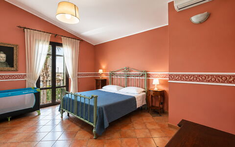 La Villa di Giusy: Meubilair, Interieur Ontwerp, Flooring, Verdieping, Plafond, Kamer, Appartement, Stoel, Slaapkamer, Bed