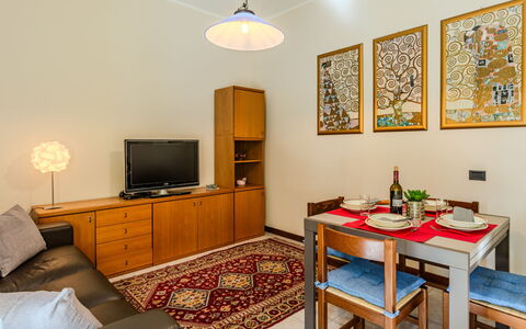 Villa Giulia: Interieur Ontwerp, Flooring, Meubilair, Verdieping, Hout, Plafond, Kamer, Fotolijst, Appartement, Woonkamer