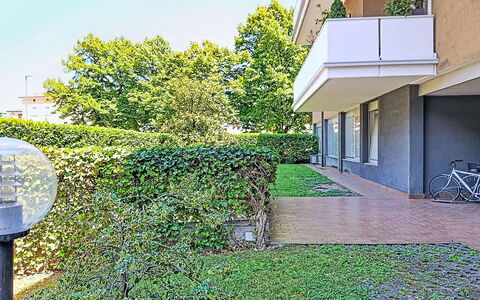 Locanda dei Nonni: Woongebied, Struik, Appartement, Haag, Tuin, Condominium, Landgoed, Landscaping, Schaduw, Gazon