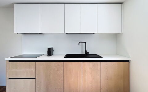 Ca' Alma Dolomia: Hout, Flooring, Cabinetry, Countertop, Interieur Ontwerp, Keuken, Meubilair, Wastafel, Verdieping, Kraan