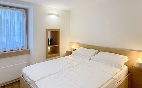 Ca' Alma Dolomia: Interieur Ontwerp, Hout, Bed, Slaapkamer, Plafond, Verdieping, Kamer, Flooring, Verlichting, Bedding