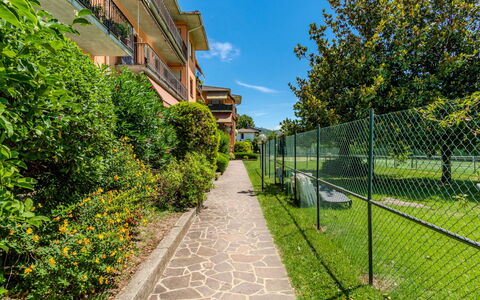 Sant'Agata: Woongebied, Struik, Appartement, Tuin, Landgoed, Gazon, Haag, Voorstad, Landscaping