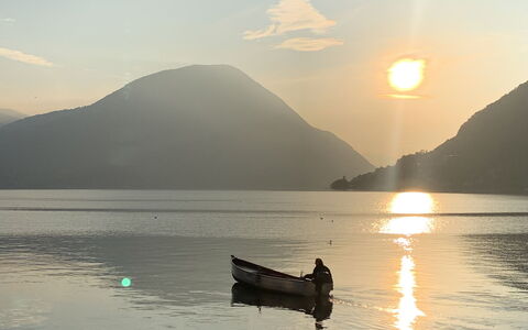 Sant'Agata: Water, Bergachtig Landvormen, Zwemwater, Berg, Heuvel, Kust En Oceanic Landvormen, Hoogland, Zonsopkomst, Meer, Boot