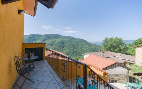 Casa Morgana: Huis, Balkon, Bergketen, Ridge, Bergdorp, Beits, Kamerplant, Eco Hotel, Lamp, Villa