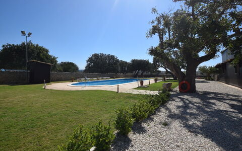 La Muraglia: Schaduw, Gazon, Landscaping, Werf, Park, Zwembad