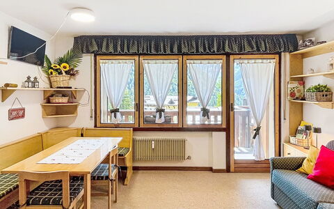 Presanella: Meubilair, Interieur Ontwerp, Hout, Kamer, Flooring, Plafond, Verdieping, Verlichting, Huis, Bankstel
