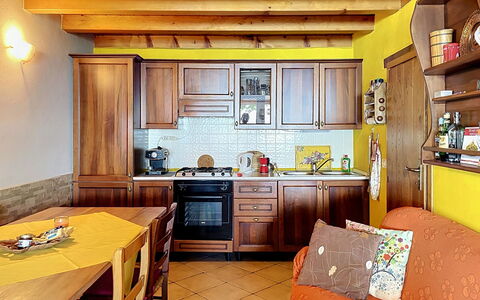 Baita Melissa: Meubilair, Interieur Ontwerp, Hout, Keuken, Flooring, Kamer, Countertop, Plafond, Verdieping, Cabinetry