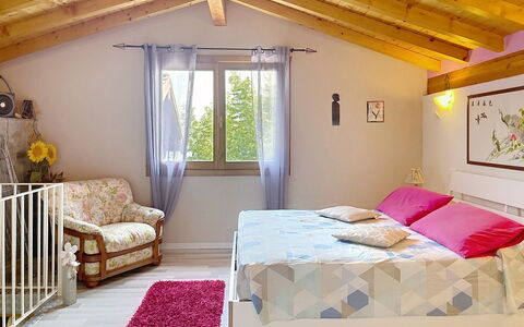 Baita Melissa: Meubilair, Interieur Ontwerp, Bed, Slaapkamer, Verdieping, Flooring, Kamer, Hout, Plafond, Linens