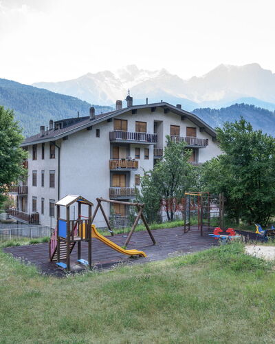 Raggio di Stella: Huis, Woongebied, Huis, Menselijke Nederzetting, Bergketen, Heuvel Station, Vallei, Dorp, Alpen, Ridge