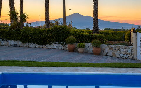 Villa Sara: Blauw, Zwembad, Toevlucht, Schaduw, Eco Hotel, Landscaping, Hotel, Badplaats, Tropen