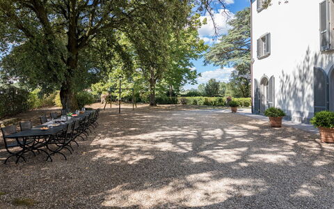 Antica Villa Merelli 12: Struik, Landgoed, Tuin, Schaduw, Oprit, Landscaping, Werf, Herenhuis, Hacienda, Villa