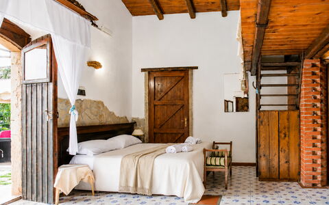 Casa Dafne: Meubilair, Hout, Interieur Ontwerp, Flooring, Verdieping, Plafond, Slaapkamer, Bed, Beits, Kamer