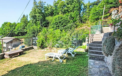 Miazzina 200: Blauw, Balkon, Leuning, Appartement, Hek, Zee, Toevlucht, Condominium, Zwembad, Hotel