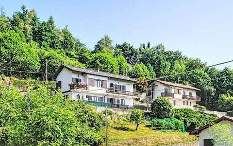 Miazzina 200: Blauw, Balkon, Leuning, Appartement, Hek, Zee, Toevlucht, Condominium, Zwembad, Hotel