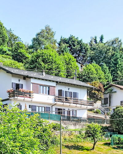 Miazzina 200: Blauw, Balkon, Leuning, Appartement, Hek, Zee, Toevlucht, Condominium, Zwembad, Hotel