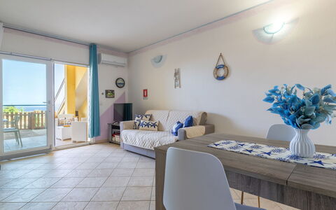 Sunset House Isola Rossa: Blauw, Balkon, Leuning, Appartement, Hek, Zee, Toevlucht, Condominium, Zwembad, Hotel