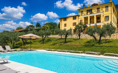 Villa Santa Chiara: Zwembad, Landgoed, Villa, Eco Hotel, Toevlucht, Buitenmeubels, Boerderij, Hacienda, Landscaping, Hotel