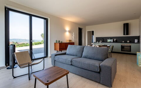 Serracapelli: Meubilair, Flooring, Verdieping, Interieur Ontwerp, Huis, Houten Vloer, Bankstel, Appartement, Woonkamer