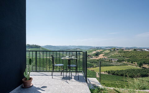 Serracapelli: Ochtend, Hek, Balkon