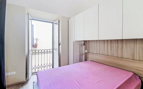 La Terrazza di Caramanico: Verdieping, Flooring, Interieur Ontwerp, Meubilair, Hout, Kamer, Slaapkamer, Bed, Huis, Appartement
