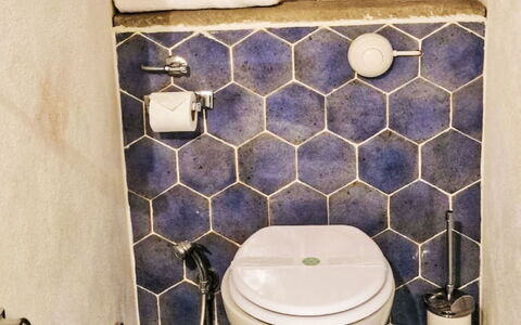 Il Pozzo dei Desideri: Loodgieterswerkinrichting, Tegel, Wc Bril, Badkamer, Loodgieter, Ceramic, Toilet, Mozaïek, Kraan