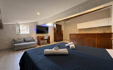 Il Pittore: Meubilair, Flooring, Verdieping, Interieur Ontwerp, Plafond, Slaapkamer, Appartement, Bed, Kamer, Verlichting