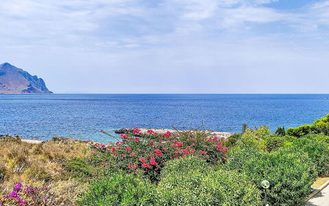 Cala Isulidda: Blauw, Water, Zwemwater, Kust, Zee, Kust En Oceanic Landvormen, Zomer, Horizon, Oceaan, Strand