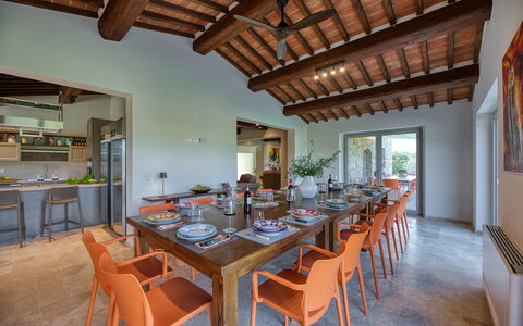 La Calcinaia Country House, Bucine: Meubilair, Interieur Ontwerp, Hout, Tafel, Plafond, Flooring, Stoel, Keuken En Eettafel, Huis, Eetkamer