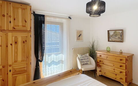 Bluhome: Meubilair, Interieur Ontwerp, Bed, Slaapkamer, Hout, Kamer, Lade, Verdieping, Textiel, Flooring
