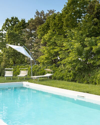 Villa Sarah 10+2: Zwembad, Buitenmeubels, Vrije Tijd, Schaduw, Samengesteld Materiaal, Tuin, Ligstoel, Toevlucht, Landscaping, Eco Hotel