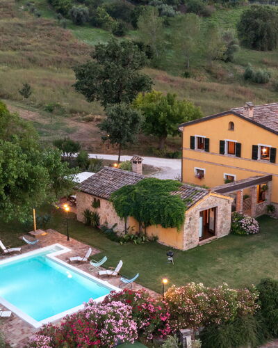 Casale Verdicchio 10+2: Zwembad, Landgoed, Toevlucht, Verblijf, Hacienda, Eco Hotel, Boerderij, Villa, Buitenmeubels, Werf