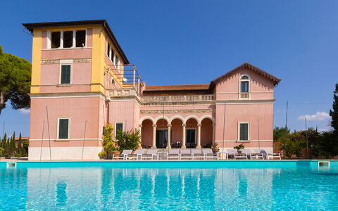 Villa Capozza 18+2: Landgoed, Hacienda, Herenhuis, Villa, Kolom, Historisch Huis, Boerderij, Hotel, Zwembad