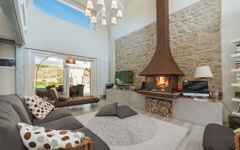 Chipieri 4+2: Meubilair, Interieur Ontwerp, Flooring, Bankstel, Muur, Woonkamer, Verdieping, Plafond, Hout, Kamer